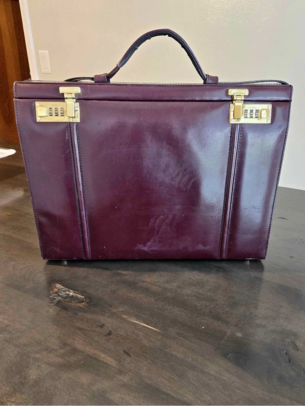 Classic Men's Leather Briefcase - Deep Plum